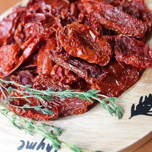 Рецепт Вяленых томатов и томатный соус с печеными овощами