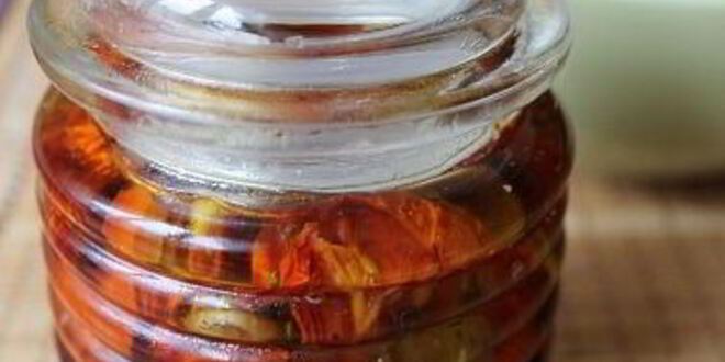 Рецепт вяленых томатов и томатный соус с печеными овощами