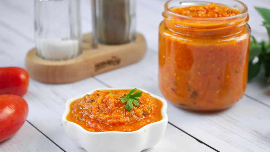 Рецепт зимнего соуса из запеченных помидоров