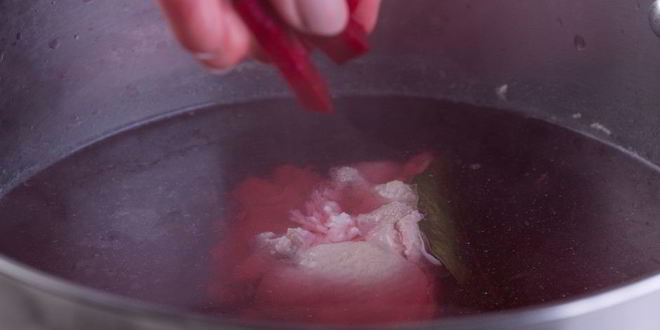 Рецепт борща с куриной грудкой и грибами