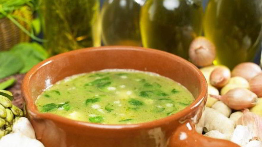 Рецепт холодного борща со шпинатом