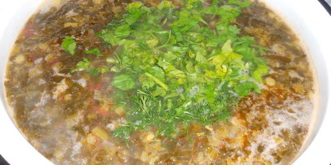 Рецепт зеленого борща с курицей и томатом