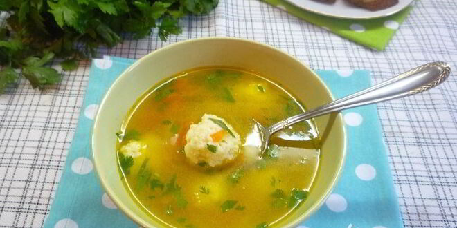 Рецепт бульона с клецками из сыра