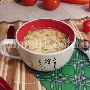 Рецепт Бульона с яичной паутинкой, томатами и зеленым луком