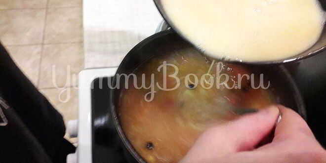 Рецепт бульона с яичной паутинкой, томатами и зеленым луком