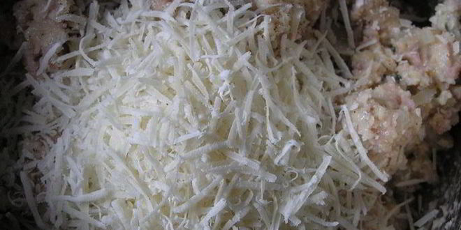 Рецепт канедерли из хлеба и колбас в бульоне