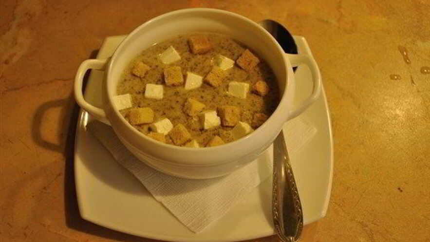 Рецепт крема-супа из шампиньонов на курином бульоне