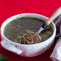 Рецепт Мясного бульона с белыми грибами и фрикадельками из индейки