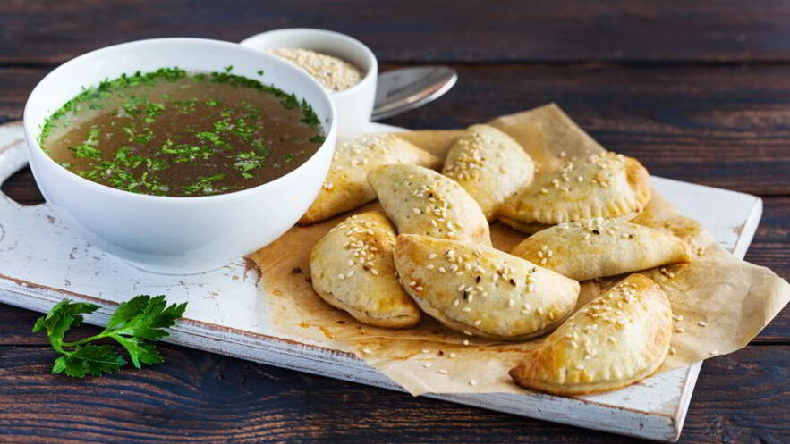 Рецепт пирожков с мясом к бульону