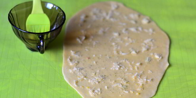 Рецепт горохового супа с чесночными рулетиками