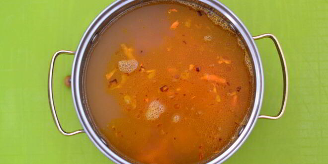 Рецепт горохового супа с чесночными рулетиками