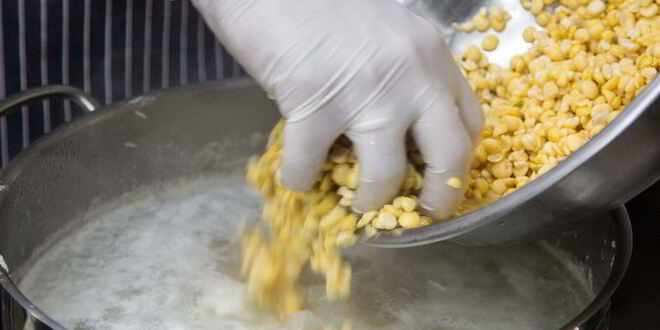 Рецепт горохового супа с копченостями