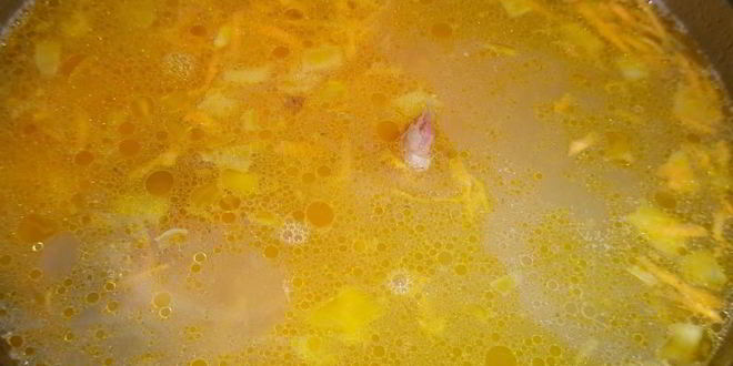 Рецепт горохового супа с копчеными ребрышками