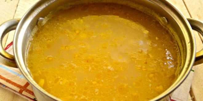 Рецепт горохового супа с курицей и сухариками