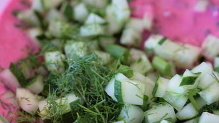 Рецепт свекольника — холодного супа из свеклы