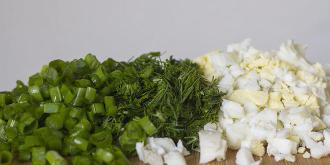 Рецепт окрошки на кефире с жареной картошкой