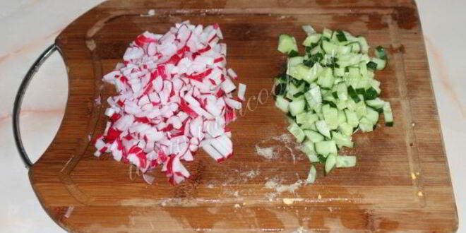 Рецепт окрошки на квасе с докторской колбасой