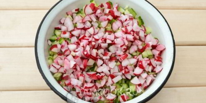 Рецепт окрошки с крабовыми палочками