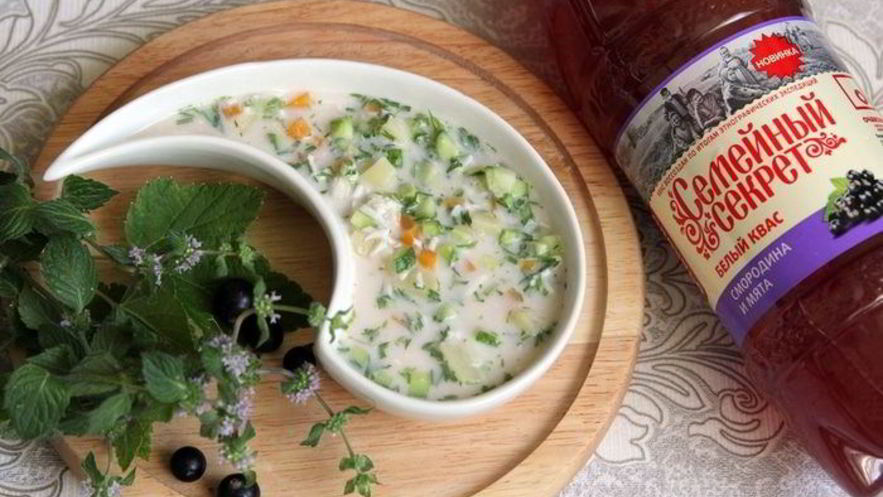 Рецепт окрошки с морковной ботвой и белым квасом