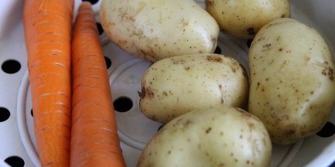 Рецепт окрошки с морковной ботвой и белым квасом