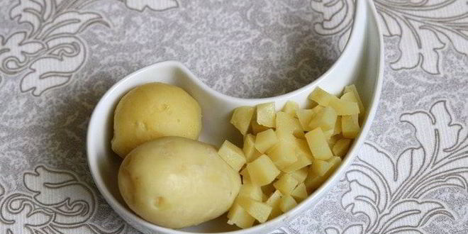 Рецепт окрошки с морковной ботвой и белым квасом