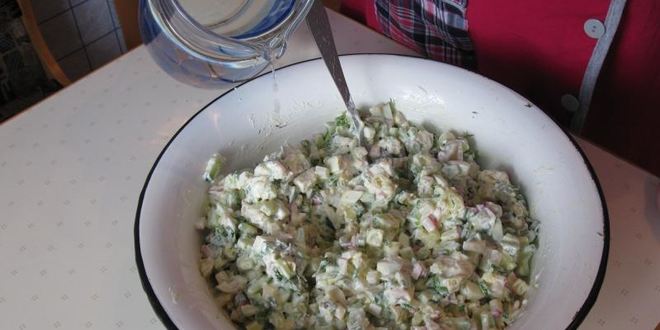 Рецепт вкусной окрошки на сметане и воде