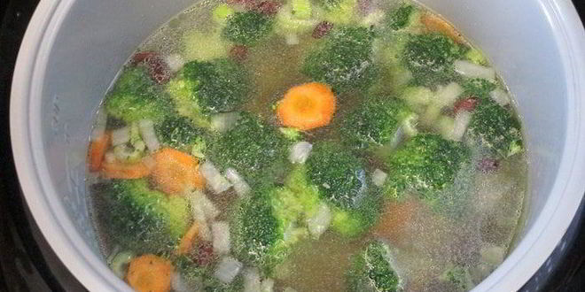 Рецепт минестроне с чипсами из пармезана