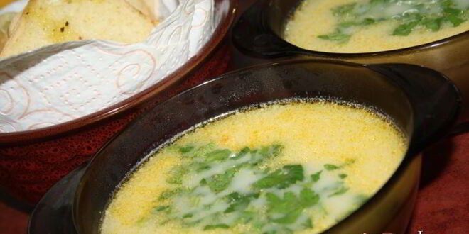 Рецепт нежного супа с курицей, сыром и овощами