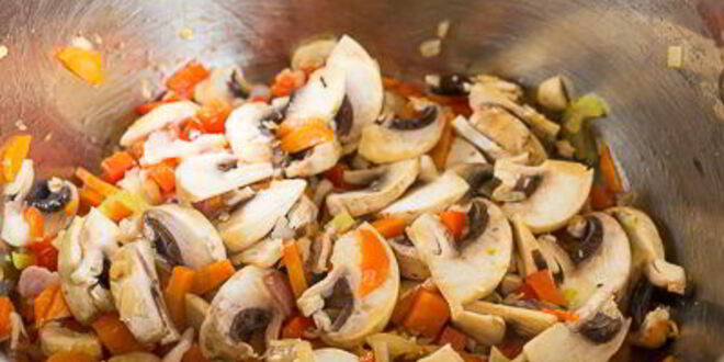 Рецепт овощного супа с беконом и фасолью