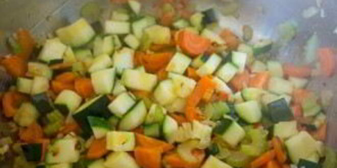 Рецепт овощного супа с красной фасолью