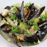 Рецепт Густой похлебки с картофелем, мидиями и треской