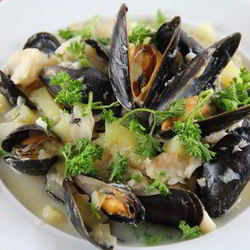 Рецепт Густой похлебки с картофелем, мидиями и треской