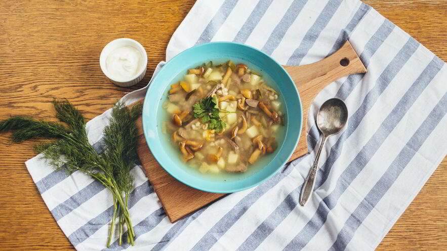 Рецепт рассольника с маринованными опятами