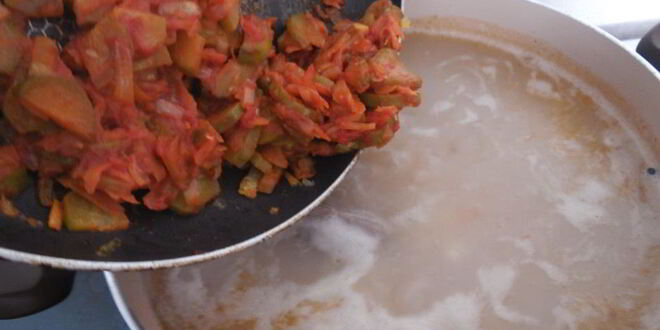 Рецепт рассольника с перловкой и солеными огурцами