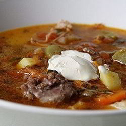 Рецепт Рассольника с тушенкой и сметаной