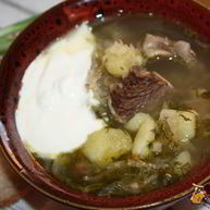 Рецепт Щей с квашеной капустой на говяжьих ребрышках в чугунке