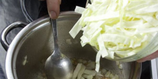 Рецепт щей с тмином и сыром