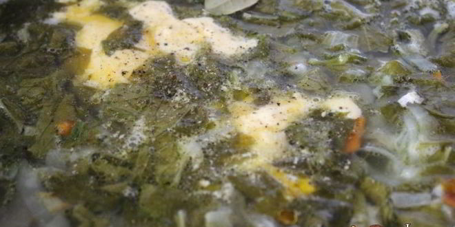 Рецепт зеленых летних щей со сметаной