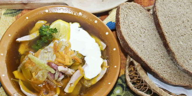 Рецепт мясной солянки с колбасами