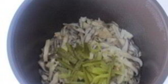 Рецепт солянки из капусты с грибами в мультиварке