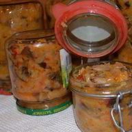 Рецепт Солянки из квашеной капусты с грибами на зиму