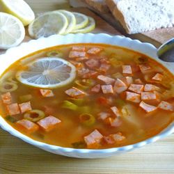 Рецепт Солянки классической с колбасой