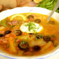 Рецепт Солянки с говядиной, колбасой, капустой и картошкой