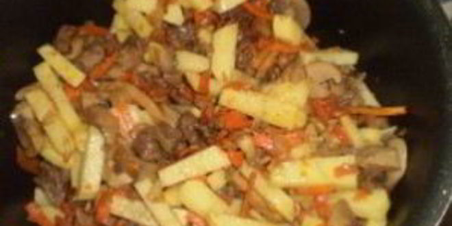 Рецепт солянки с колбасой и грибами