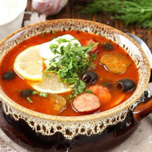 Рецепт Солянки с копченой колбасой