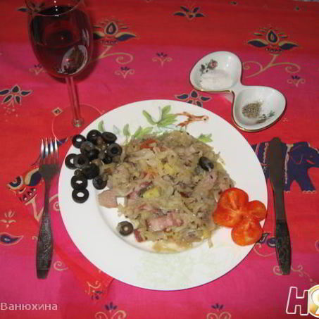 Рецепт Солянки тушеной свиной с вешенками