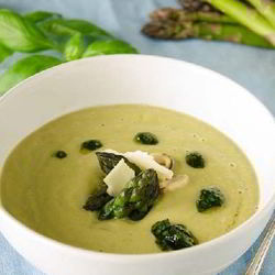 Рецепт Супа из спаржи с соусом песто