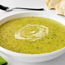 Рецепт Супа-пюре из шампиньонов с копчеными куриными грудками