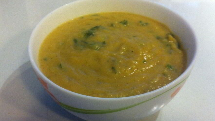 Рецепт супа-пюре с имбирем, сельдереем и кокосовым молоком