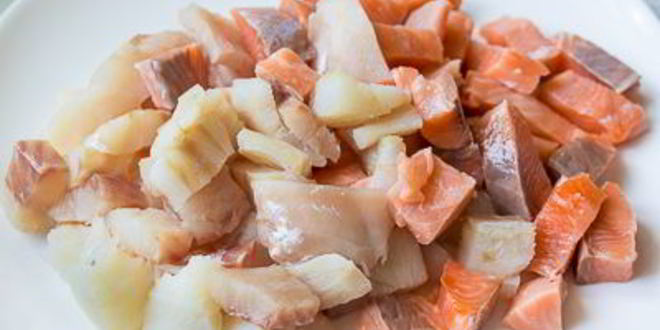 Рецепт томатного супа-пюре с лососем и треской